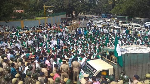 ರೈತರ ಪ್ರತಿಭಟನೆ