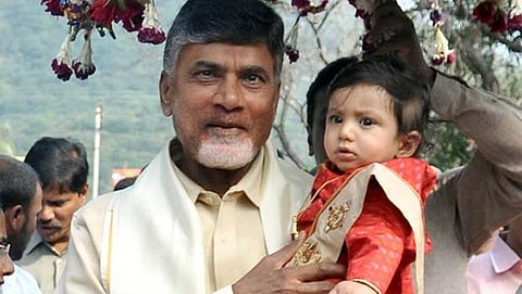 ಆಂಧ್ರಪ್ರದೇಶ ಸಿಎಂ ಚಂದ್ರಬಾಬು ನಾಯ್ಡು ಹಾಗೂ ಅವರ ಮೊಮ್ಮಗ ದೇವಾಂಶ್