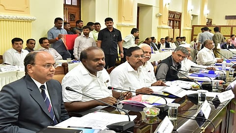ಜಿಲ್ಲಾಧಿಕಾರಿಗಳು ಮತ್ತು ಜಿ. ಪಂ ಮುಖ್ಯ ಕಾರ್ಯನಿರ್ವಹಣಾಧಿಕಾರಿಗಳ ಸಭೆಯಲ್ಲಿ ಸಿಎಂ ಹೆಚ್ ಡಿ ಕುಮಾರಸ್ವಾಮಿ ಮತ್ತು ಉಪ ಮುಖ್ಯಮಂತ್ರಿ ಡಾ ಜಿ ಪರಮೇಶ್ವರ್