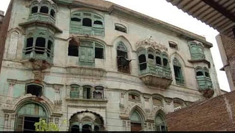 ಬಾಲಿವುಡ್ ನಟ ರಿಷಿ ಕಪೂರ್ ಪೂರ್ವಜರ ನಿವಾಸ