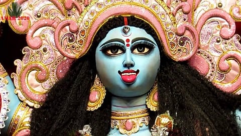ಕೋಲ್ಕತ್ತಾದಲ್ಲಿ ಶಬರಿಮಲೆ ಮಾದರಿಯ ದೇವಾಲಯ: ಕಾಳಿ ಪೂಜೆ  ಪೆಂಡಾಲ್ ನಲ್ಲಿ ಮಹಿಳೆಯರಿಗೆ ನೋ ಎಂಟ್ರಿ!