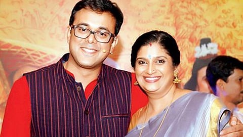 ಪತ್ನಿ ಚಿನ್ಮಯಿ ಜೊತೆ ನಟ ಸುಮಿತ್