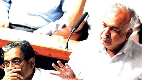 ಸದನದಲ್ಲಿ ಮಾತನಾಡುತ್ತಿರುವ ಗೃಹ ಸಚಿವ ರಾಮಲಿಂಗಾ ರೆಡ್ಡಿ
