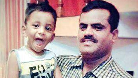 ಬೆಂಗಳೂರು: ಮಗನ ಕೊಂದು ಆತ್ಮಹತ್ಯೆಗೆ ಶರಣಾದ ಕೆಎಸ್ಆರ್'ಪಿ ಪೇದೆ