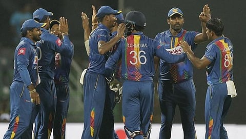 ಗೆಲುವಿನ ಸಂಭ್ರಮ ಆಚರಿಸುತ್ತಿರುವ ಲಂಕಾ ತಂಡ