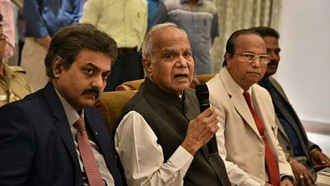 ಪತ್ರಿಕಾಗೋಷ್ಠಿಯಲ್ಲಿ ಬನ್ವರಿಲಾಲ್ ಪುರೋಹಿತ್