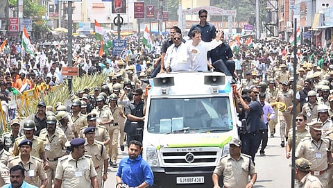 ಶಿವಮೊಗ್ಗದಲ್ಲಿ ರಾಹುಲ್ ಗಾಂಧಿ ರೋಡ್ ಶೋ