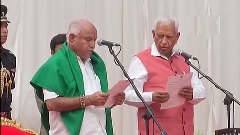 ಮುಖ್ಯಮಂತ್ರಿಯಾಗಿ ಪ್ರಮಾಣ ವಚನ ಸ್ವೀಕರಿಸಿದ ಬಿಎಸ್ ವೈ