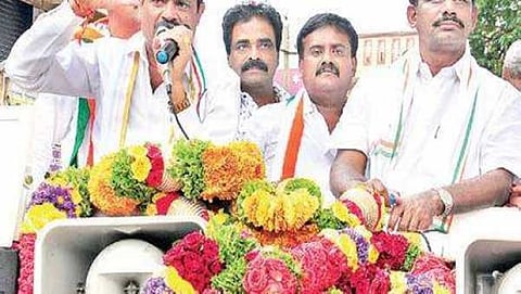 ಕಾಂಗ್ರೆಸ್ ಅಭ್ಯರ್ಥಿ ಮುನಿರತ್ನ ಪ್ರಚಾರ
