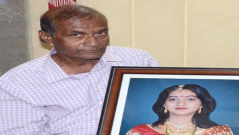 ಸವಿತಾ ಹಾಲಪ್ಪನವರ್ ತಂದೆ ಅಂದಾನಪ್ಪ ಯಳಗಿ