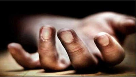 ಬೆಂಗಳೂರು: ಫೇಸ್‍ಬುಕ್ ಬಳಕೆ ವಿಚಾರದಲ್ಲಿ ಪತಿ-ಪತ್ನಿ ಜಗಳ, ಪ್ರತ್ಯೇಕ ಕೋಣೆಯಲ್ಲಿ ನೇಣಿಗೆ ಶರಣಾದ ದಂಪತಿ