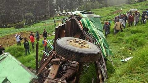 ಅಪಘಾತಕ್ಕಿಡಾದ ಬಸ್