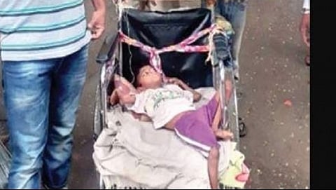 ಕಳೆದ ವಾರ ಕಲಬುರಗಿಯಲ್ಲಿ ಅಪೌಷ್ಟಿಕತೆಯಿಂದ ಬಳಲುತ್ತಿದ್ದ ಮಗುವನ್ನು ತೋರಿಸಿ ಭಿಕ್ಷಾಟನೆ ಮಾಡುತ್ತಿದ್ದ ದೃಶ್ಯ