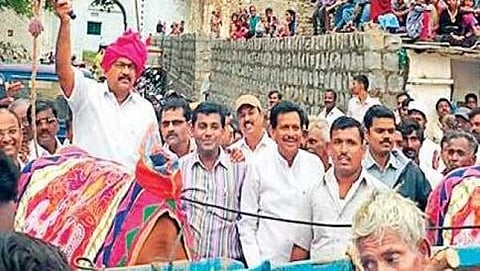 ಸಂಭ್ರಮಾಚರಣೆಯಲ್ಲಿ ಪಾಲ್ಗೊಂಡಿದ್ದ ಶಾಸಕ ಉಮೇಶ್ ಜಾಧವ್