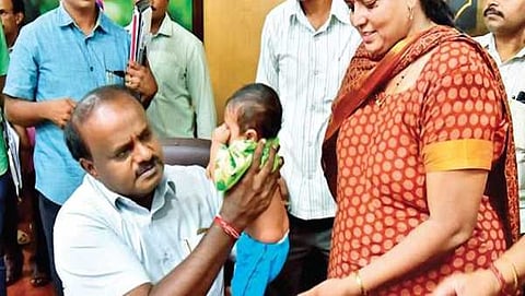 ಸಿಎಂ ಭೇಟಿ ಮಾಡಿದ ದಾವಣಗೆರೆ ಮಹಿಳೆ