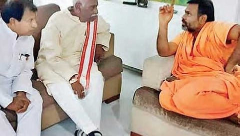 ಸ್ವಾಮಿ ಪರಿಪೂರ್ಣಾನಂದ ಹಾಗೂ ಬಿಜೆಪಿ ನಾಯಕರು
