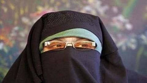 ಆಸಿಯಾ ಅಂದ್ರಾಬಿ