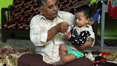 ಟೆಕ್ಕಿ ಆಝಾಮ್ ತಂದೆ