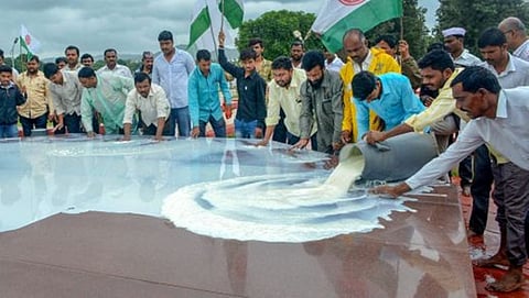 ರೈತರ ಪ್ರತಿಭಟನೆ