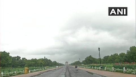 ದೆಹಲಿಯಲ್ಲಿ ಮಳೆಯಿಂದ ಜನ ಜೀವನ ಅಸ್ತಚವ್ಯ.ಸ್ತ