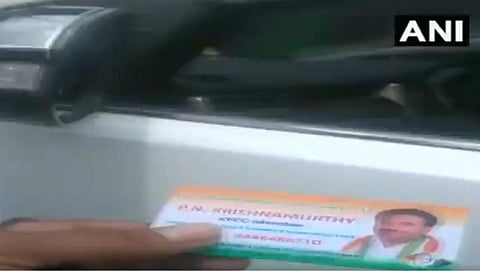 ನಾನು ಯಾರೆಂದು ಗೊತ್ತಾ?: ಕರ್ತವ್ಯ ನಿರತ ಪೊಲೀಸ್ ಮೇಲೆ ಕಾಂಗ್ರೆಸ್ ನಾಯಕನ ದರ್ಪ