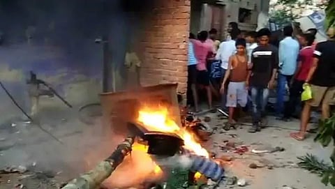 ಲಕನ ಶವ ಪತ್ತೆಯಾದ ಬಳಿಕ ಭುಗಿಲೆದ್ದಿ   ಹಿಂಸಾಚಾರ