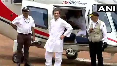 ಪ್ರವಾಹ ಪೀಡಿತ ಕೇರಳದಲ್ಲಿ ಕಾಂಗ್ರೆಸ್ ಅಧ್ಯಕ್ಷ: ಭೇಟಿ ವೇಳೆ ಮಾನವೀಯತೆ ಮೆರೆದ ರಾಹುಲ್