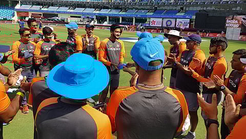 ಟೀಂ ಇಂಡಿಯಾ ಕ್ಯಾಪ್ ಪಡೆದು ಪದಾರ್ಪಣೆ ಮಾಡಿದ ಖಲೀಲ್