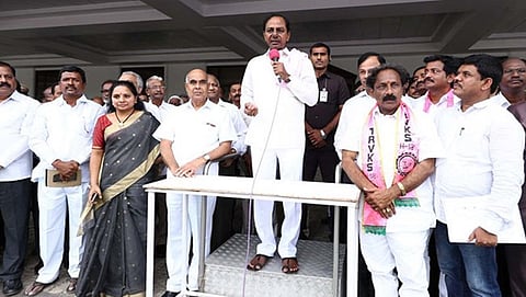 ತೆಲಂಗಾಣ ರೈತರಿಗೆ ಕೆಸಿಆರ್ ಬಂಪರ್ ಗಿಫ್ಟ್: ಅವಧಿಪೂರ್ವ ಚುನಾವಣೆಯ ಮುನ್ಸೂಚನೆ!