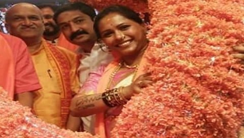 ಶ್ರೀರಾಮ ಸೇನೆ ಮುಖ್ಯಸ್ಥ ಪ್ರಮೋದ್ ಮುತಾಲಿಕ್ ಸಮ್ಮುಖದಲ್ಲಿ ಬೆಂಗಳೂರು ಮಹಿಳಾ ಘಟಕದ ಅಧ್ಯಕ್ಷೆಯಾಗಿ ಅಧಿಕಾರ ವಹಿಸಿಕೊಂಡ ಯಶಸ್ವಿನಿ ಗೌಡ