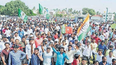ಕಾರ್ಯಕರ್ತರ ವಿಜಯೋತ್ಸವ