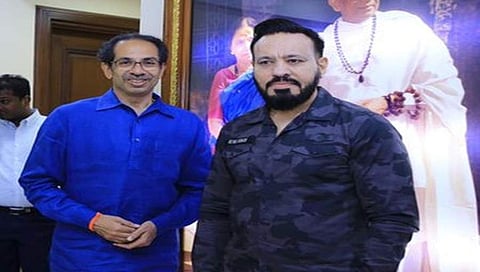ಶಿವಸೇನೆ ಮುಖ್ಯಸ್ಥ ಉದ್ದವ್ ಠಾಕ್ರೆ ಅವರೊಂದಿಗೆ ಗುರ್ಮೀತ್ ಸಿಂಗ್ ಅಲಿಯಾಸ್ ಷಿರಾ