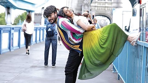 ಇಂಡಿಯಾ ವರ್ಸಸ್ ಇಂಗ್ಲೆಂಡ್ ಚಿತ್ರದ ದೃಶ್ಯ