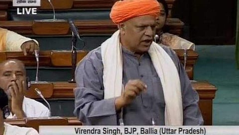 ವೀರೇಂದ್ರ ಸಿಂಗ್ ಮಾಸ್ಟ್