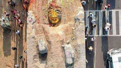 300 ಟನ್ ತೂಕದ ಬೃಹತ್ ಏಕಶಿಲಾ ವಿಷ್ಣು ವಿಗ್ರಹ