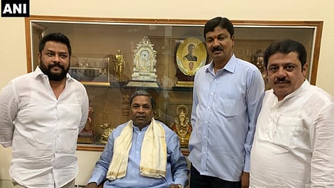 ಅತೃಪ್ತ ಶಾಸಕರಿಂದ ಸಿದ್ದರಾಮಯ್ಯ ಭೇಟಿ