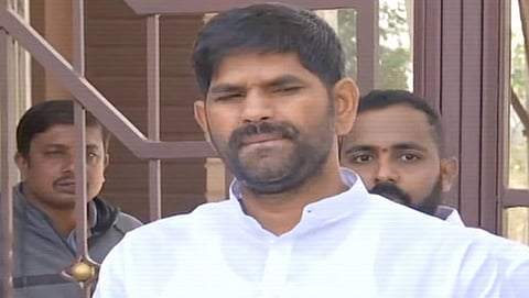 ಶಾಸಕ ಆನಂದ್ ಸಿಂಗ್ ಮೇಲೆ ಮಾರಣಾಂತಿಕ ಹಲ್ಲೆ: ಶಾಸಕ ಕಂಪ್ಲಿ ಗಣೇಶ್ ಗೆ 14 ದಿನ ನ್ಯಾಯಾಂಗ ಬಂಧನ