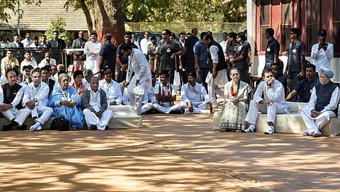 ಸಾಬರಮತಿ ಆಶ್ರಮದಲ್ಲಿ ಕೈ ನಾಯಕರ ದಂಡು
