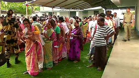 ಮತಗಟ್ಟೆಯೊಂದರ ದೃಶ್ಯ