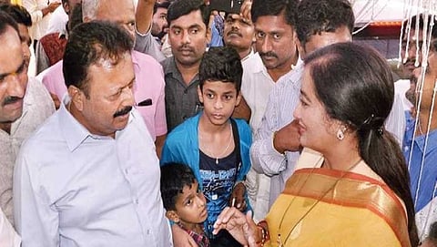 ಮಂಡ್ಯದಲ್ಲಿ ಸುಮಲತಾ-ಚೆಲುವರಾಯಸ್ವಾಮಿ ಚರ್ಚೆ