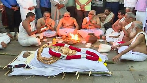 ರಂಗಕರ್ಮಿ ಮಾಸ್ಟರ್​ ಹಿರಣ್ಣಯ್ಯ ಪಂಚಭೂತಗಳಲ್ಲಿ ಲೀನ