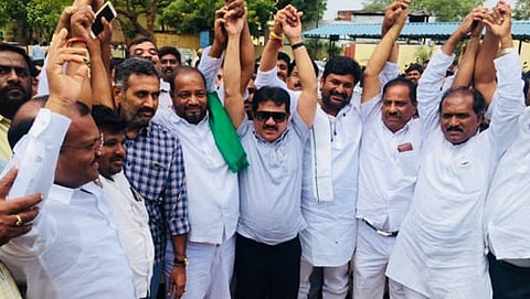 ಬಂಡಾಯ ಅಭ್ಯರ್ಥಿಗಳ ಜತೆ ಜಮೀರ್ ಅಹ್ಮದ್ ಖಾನ್, ವಿನಯ್ ಕುಲಕರ್ಣಿ