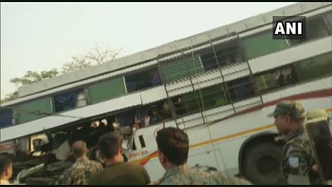ಅಪಘಾತಕ್ಕೀಡಾದ ಬಸ್