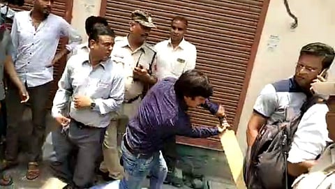 ಮಹಾನಗರ ಪಾಲಿಕೆ ಅಧಿಕಾರಿಯನ್ನು ಥಳಿಸಿದ ಬಿಜೆಪಿ ಶಾಸಕ ಆಕಾಶ್ ವಿಜಯ್ ವರ್ಗೀಯ: ವಿಡಿಯೋ ಸೆರೆ