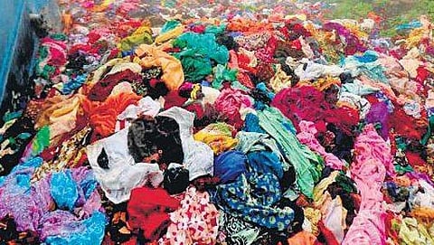 ಬಟ್ಟೆಗಳ ರಾಶಿ