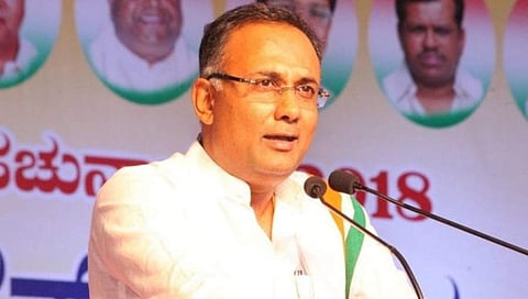 ನೆಹರು ಕೊಡುಗೆ ಬಗ್ಗೆ ಮಾತನಾಡಲು ನೀವು ಯಾರು? ಸಂತೋಷ್ ವಿರುದ್ಧ ದಿನೇಶ್ ಗುಂಡೂರಾವ್  ವಾಗ್ದಾಳಿ