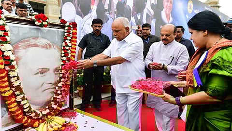 ಮುಖ್ಯಮಂತ್ರಿ ಬಿ.ಎಸ್. ಯಡಿಯೂರಪ್ಪ ಅವರು ಇಂದು ವಿಧಾನಸೌಧ ಮುಂಭಾಗದಲ್ಲಿ 'ಫಿಟ್ ಇಂಡಿಯಾ' ಅಭಿಯಾನಕ್ಕೆ ಚಾಲನೆ ನೀಡಿದರು.