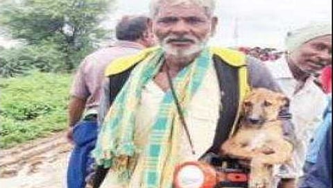 ನಾಯಿಯೊಂದಿಗೆ ಹನುಮಂತಪ್ಪ