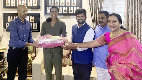ಪಿ.ವಿ.ಸಿಂಧುಗೆ ದಸರಾ ಆಹ್ವಾನ