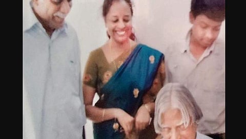 ಸದಾ ನಗುಮೊಗದೊಡನೆ ರೋಗಿಗಳ ಆರೈಕೆ ಮಾಡುವ ಗದಗದ 'ನಡೆದಾಡುವ ದೇವರು'!
